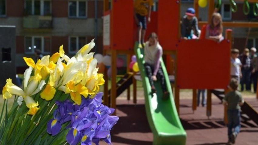 Rotaļlaukuma atklāšana Strazdumuižā 10.06.2015.