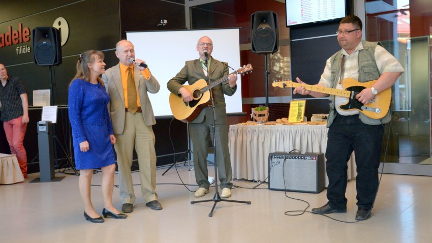 Sustento sadarbībā ar Citadele projekta "Atver durvis" līguma parakstīšana