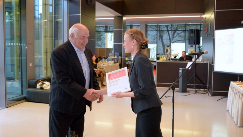 Sustento sadarbībā ar Citadele projekta "Atver durvis" līguma parakstīšana